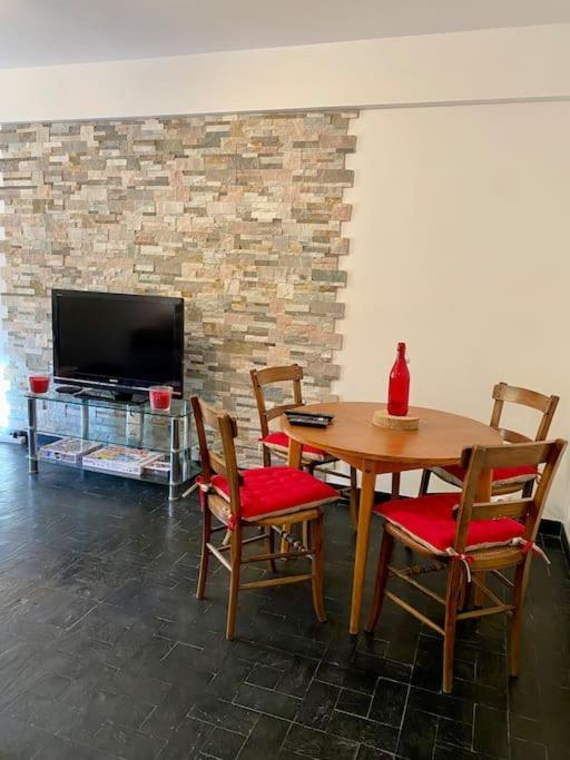 Charmant Appartement Renove Au Coeur Du Village Saint-Martin-Vésubie Esterno foto